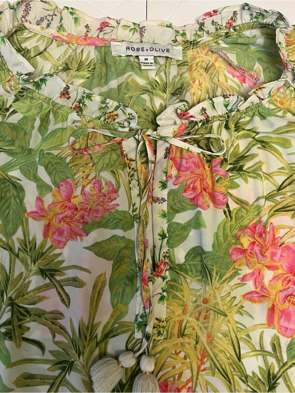 Rose + Olive Boho Fairy Blouse Medium Tropical Resort Flowy Short Flutter Sleeve - Picture 12 of 13